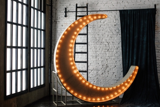 Фотозона Арт — объект Луна