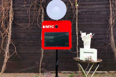 Примеры брендирования фотобудки Gif: