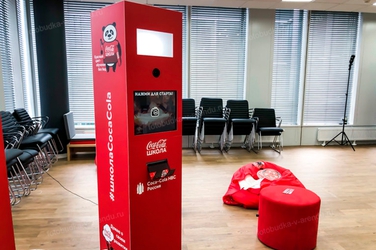 Примеры брендирования фотобудки практичная: